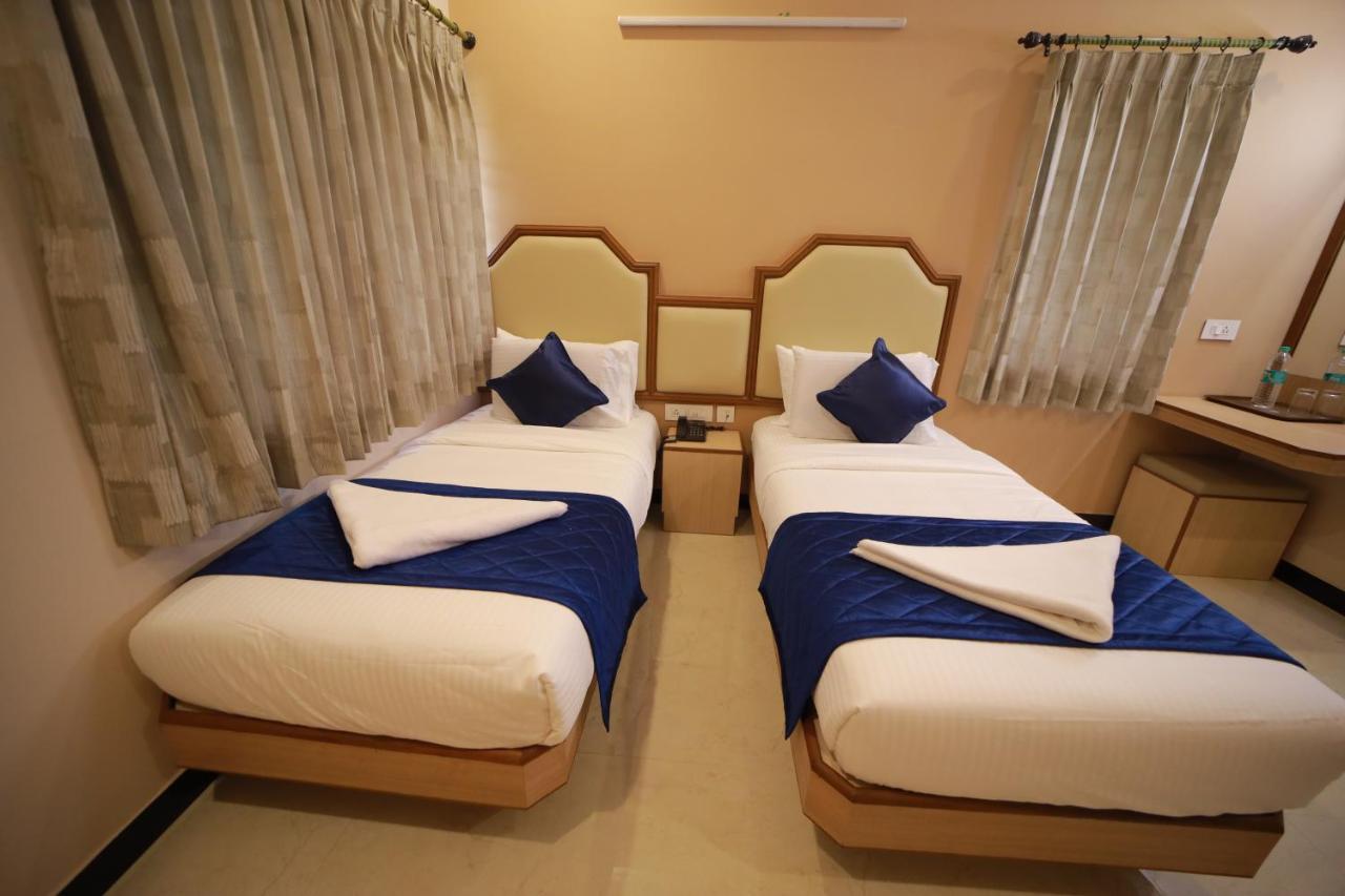 מדוראי Majestic Hotel מראה חיצוני תמונה
