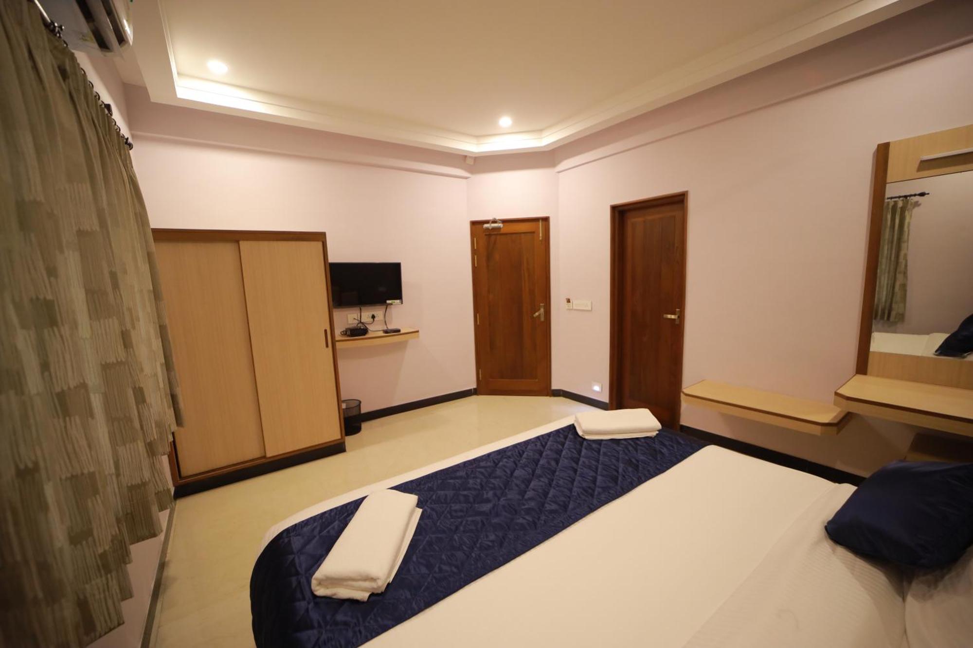 מדוראי Majestic Hotel מראה חיצוני תמונה