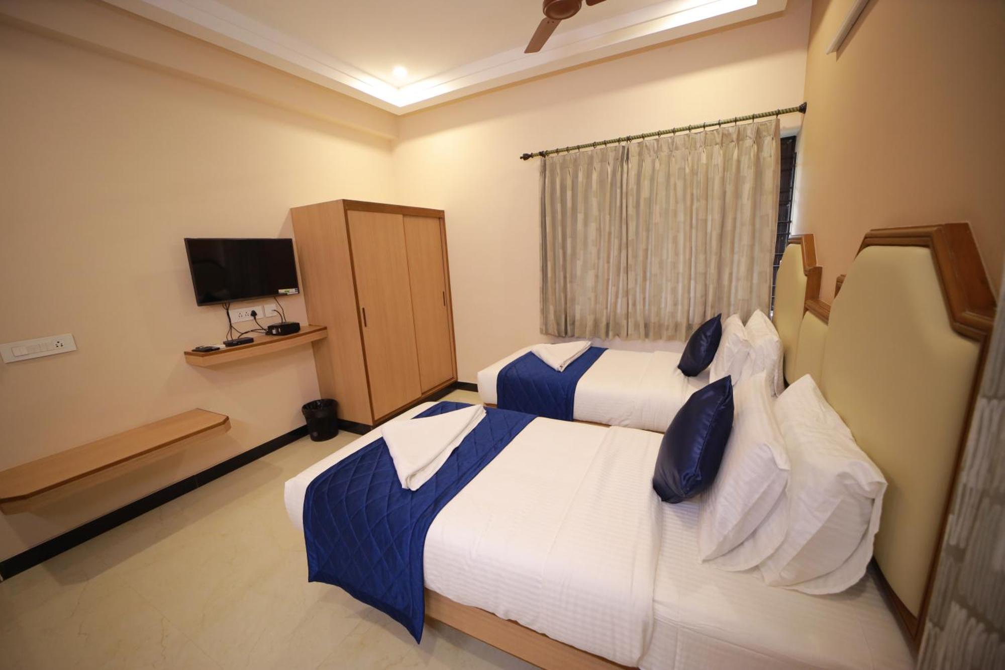 מדוראי Majestic Hotel מראה חיצוני תמונה